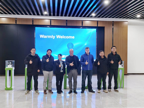 Kiểm tra nhà máy của khách hàng Vương quốc Anh đã hoàn thành thành công, đồng ý tùy chỉnh sản phẩm độc quyền