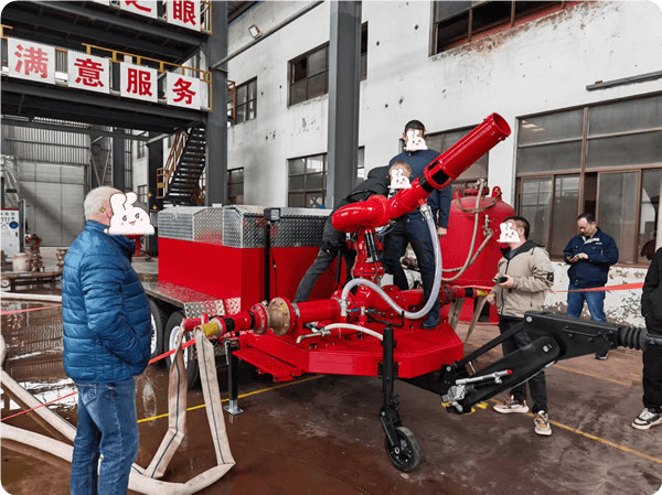 Mẫu trailer màn hình bọt chữa cháy tùy chỉnh đã được hoàn thành.